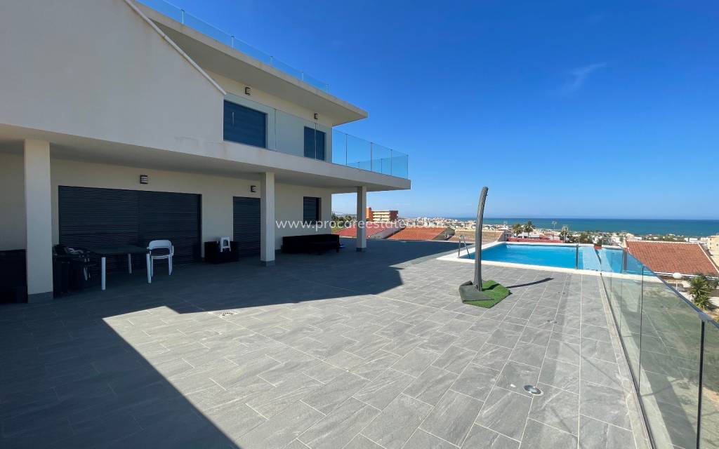 Resale - Villa - La Mata