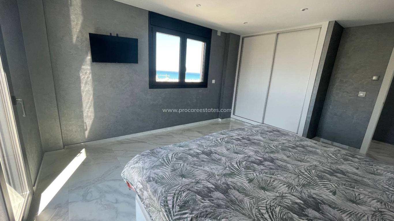 Resale - Villa - La Mata