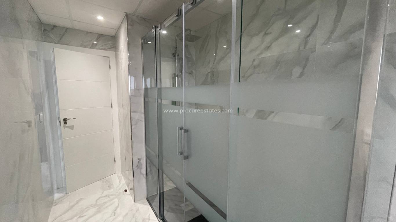 Resale - Villa - La Mata