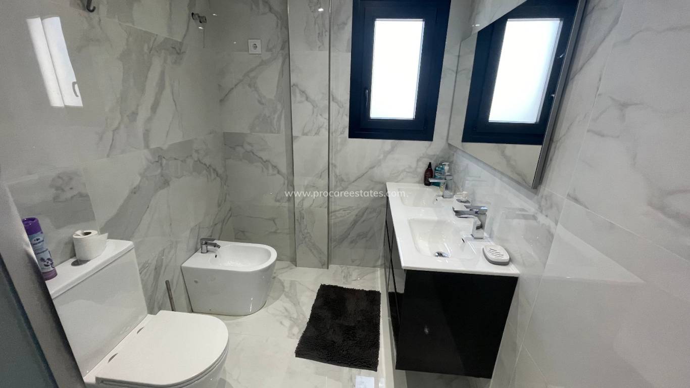 Resale - Villa - La Mata