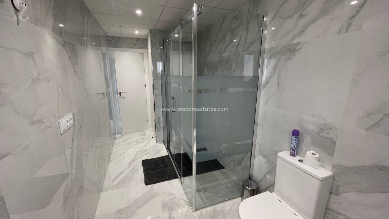 Resale - Villa - La Mata