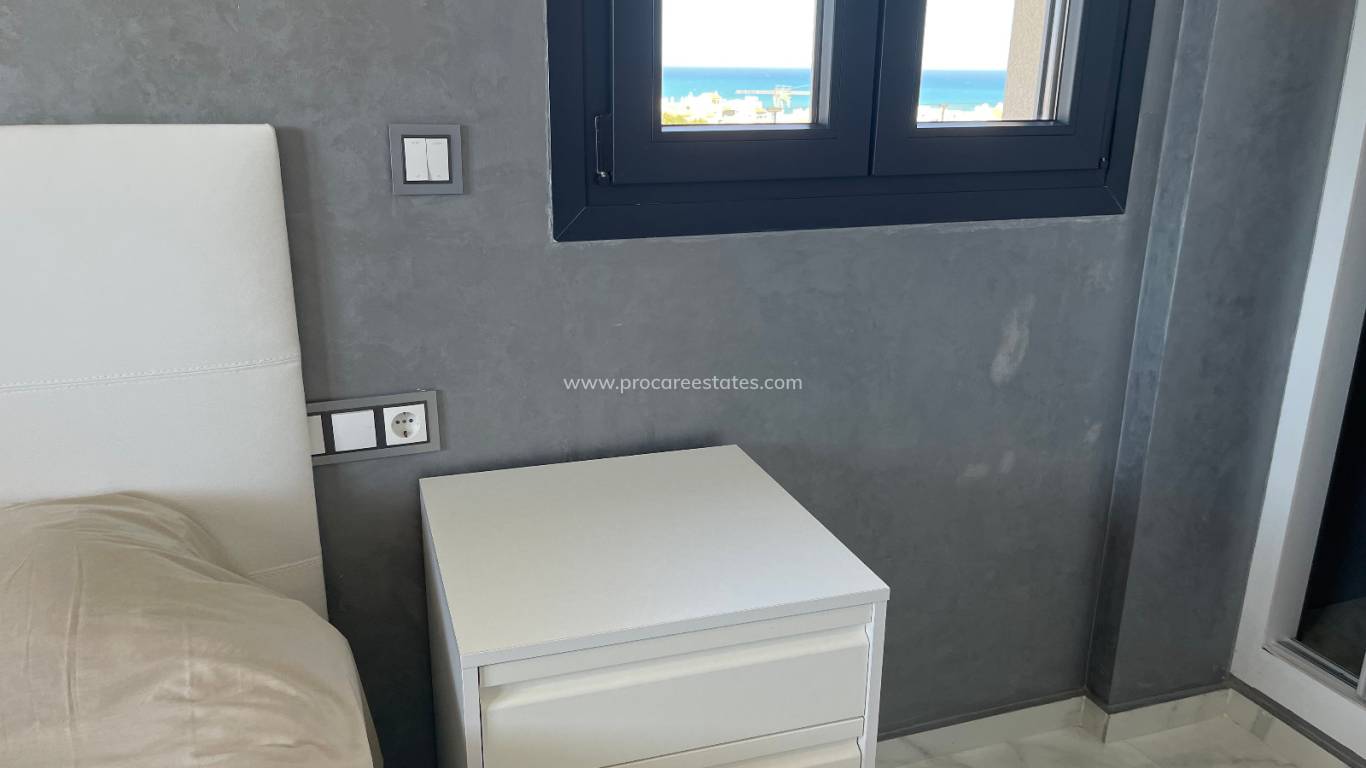 Resale - Villa - La Mata