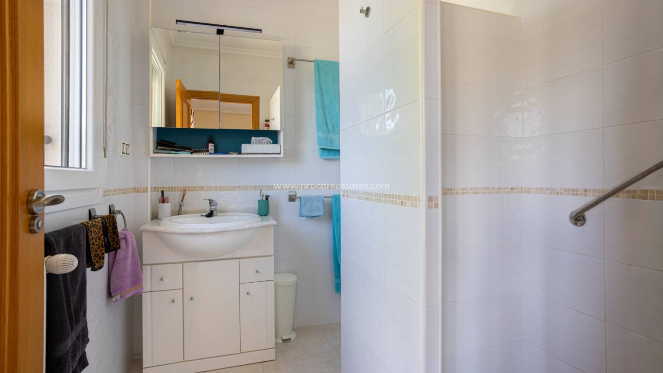 Resale - Villa - La Zarza