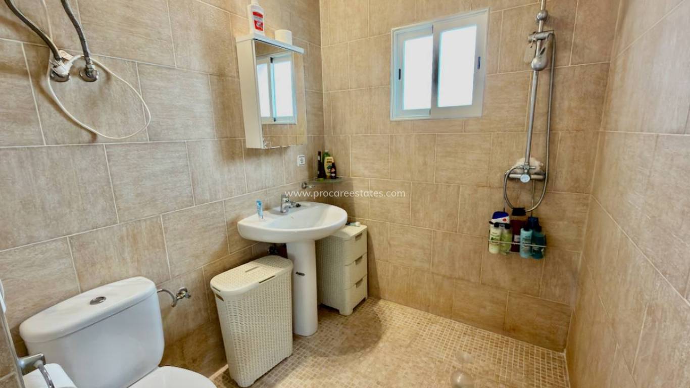 Resale - Villa - Las Heredades - Heredades