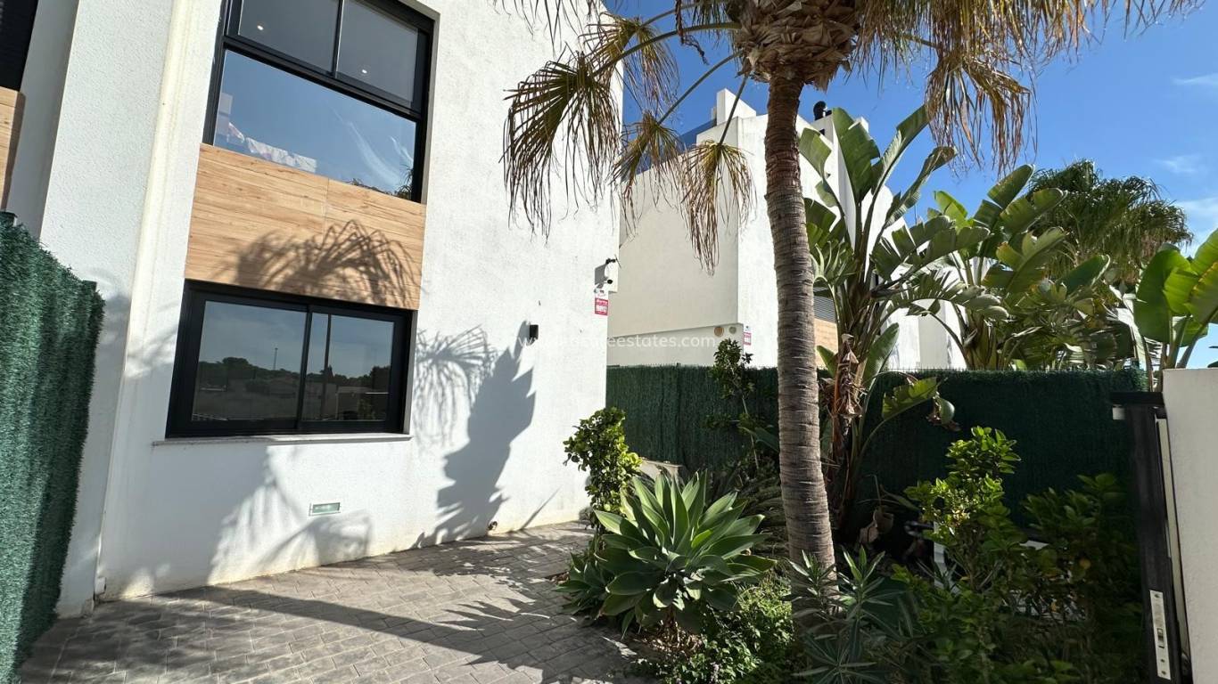 Resale - Villa - Los Alcázares - Serena Golf