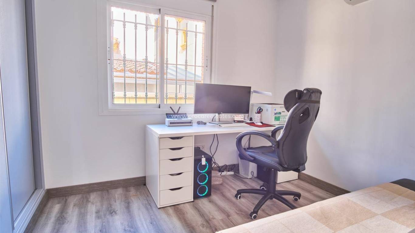 Resale - Villa - Los Montesinos - La Herada