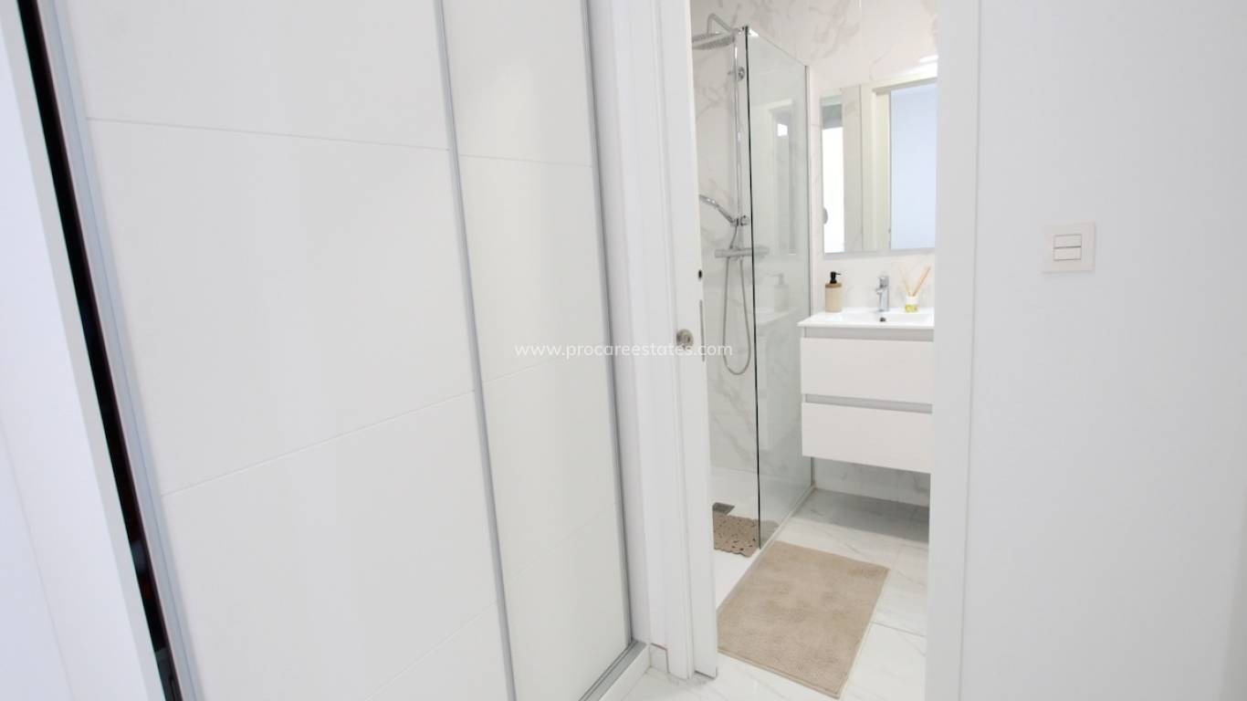 Resale - Villa - Los Montesinos - Los Montesinos - La Herrada