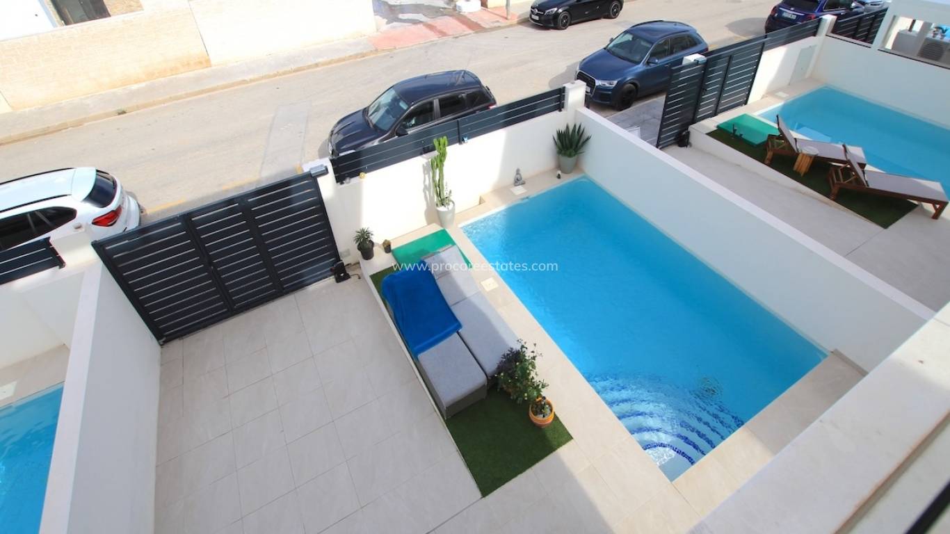 Resale - Villa - Los Montesinos - Los Montesinos - La Herrada