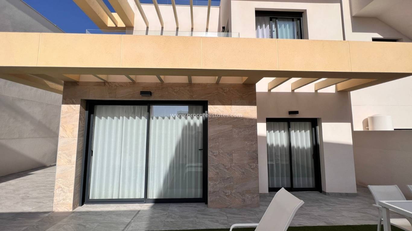 Resale - Villa - Los Montesinos - Los Montesinos - Urb. La Herrada