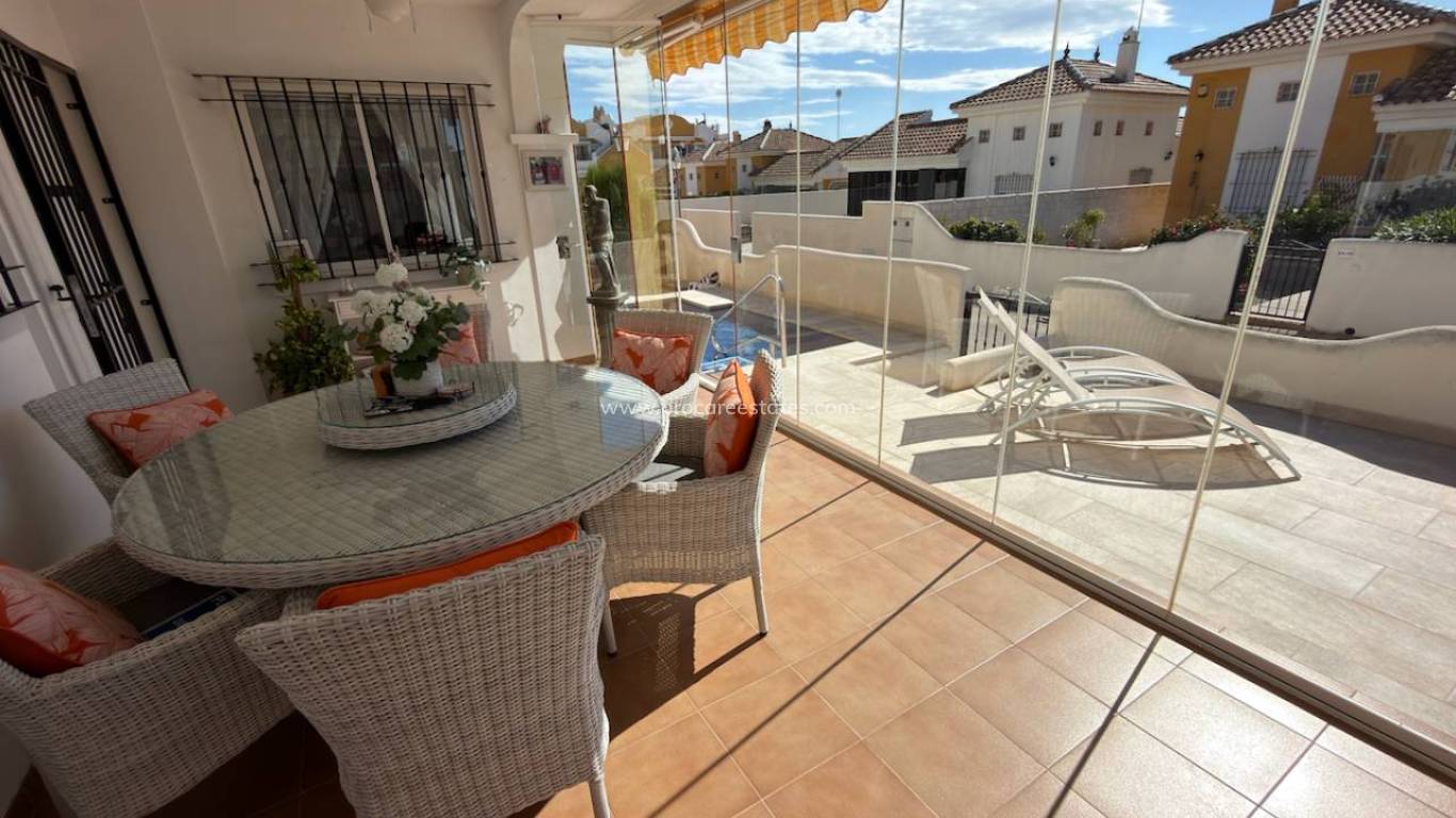 Resale - Villa - Los Montesinos - Urbanizacion montesol