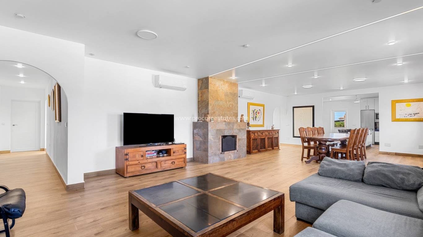 Resale - Villa - Los Montesinos