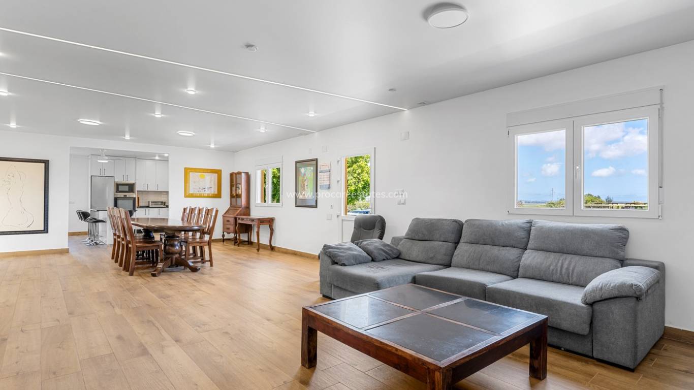 Resale - Villa - Los Montesinos