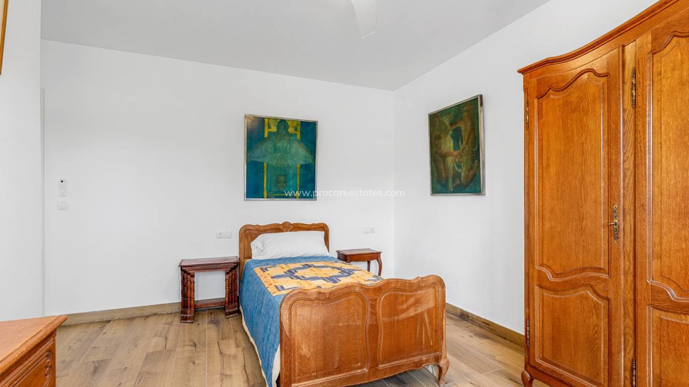 Resale - Villa - Los Montesinos