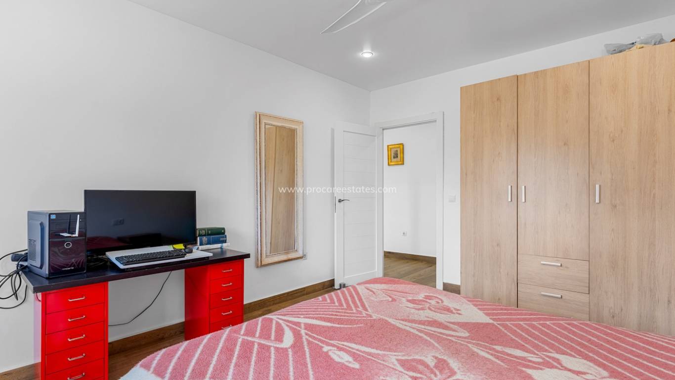 Resale - Villa - Los Montesinos