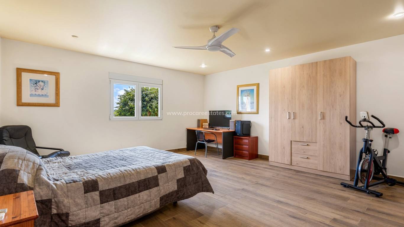 Resale - Villa - Los Montesinos