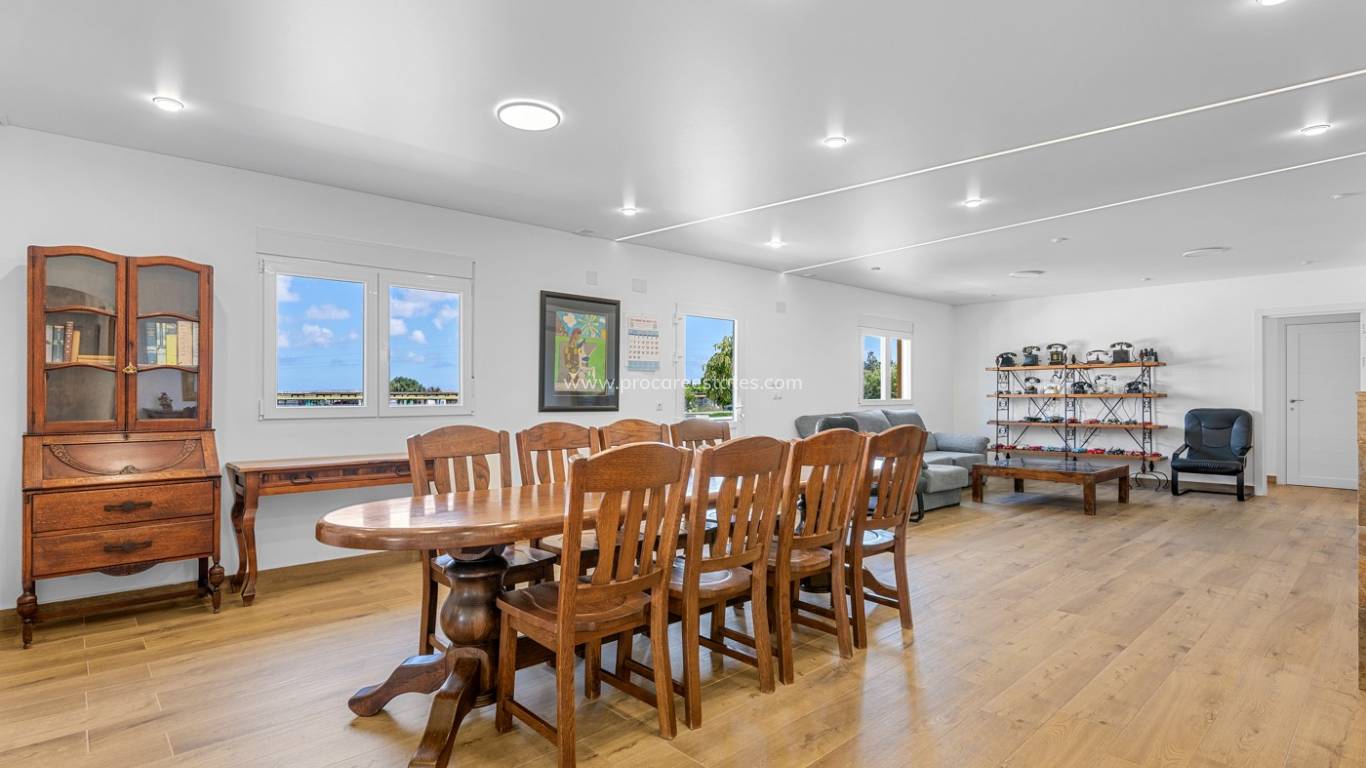 Resale - Villa - Los Montesinos