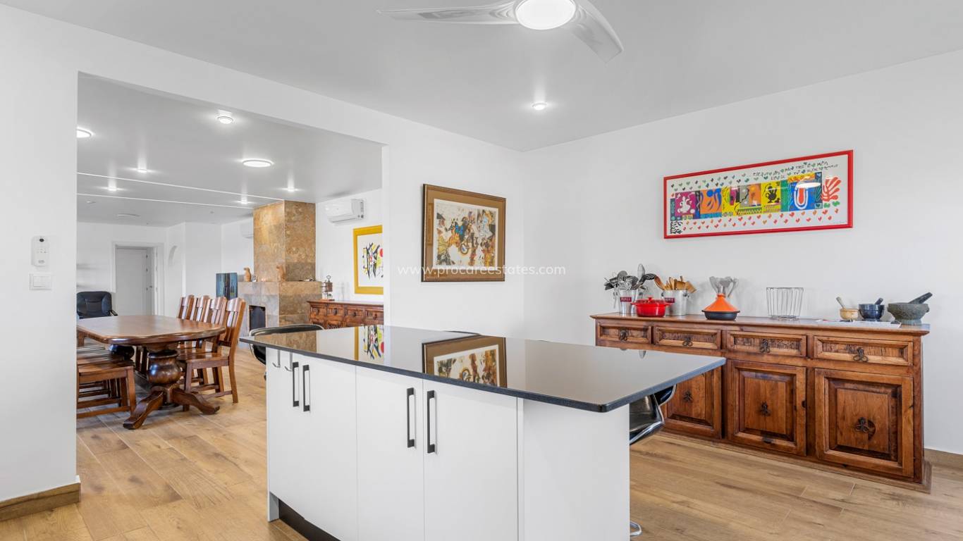 Resale - Villa - Los Montesinos