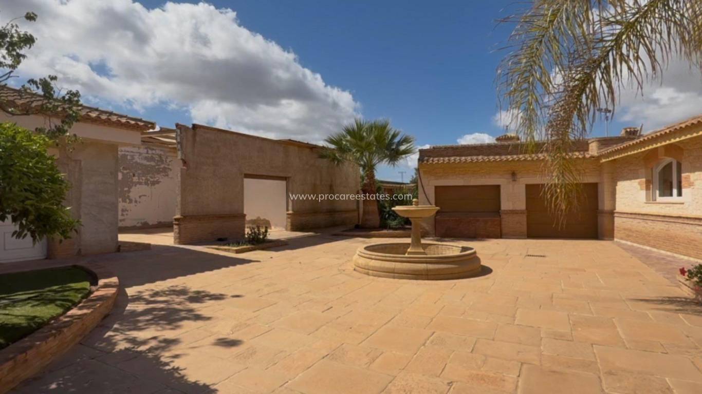 Resale - Villa - Los Nietos - Nietos  Los