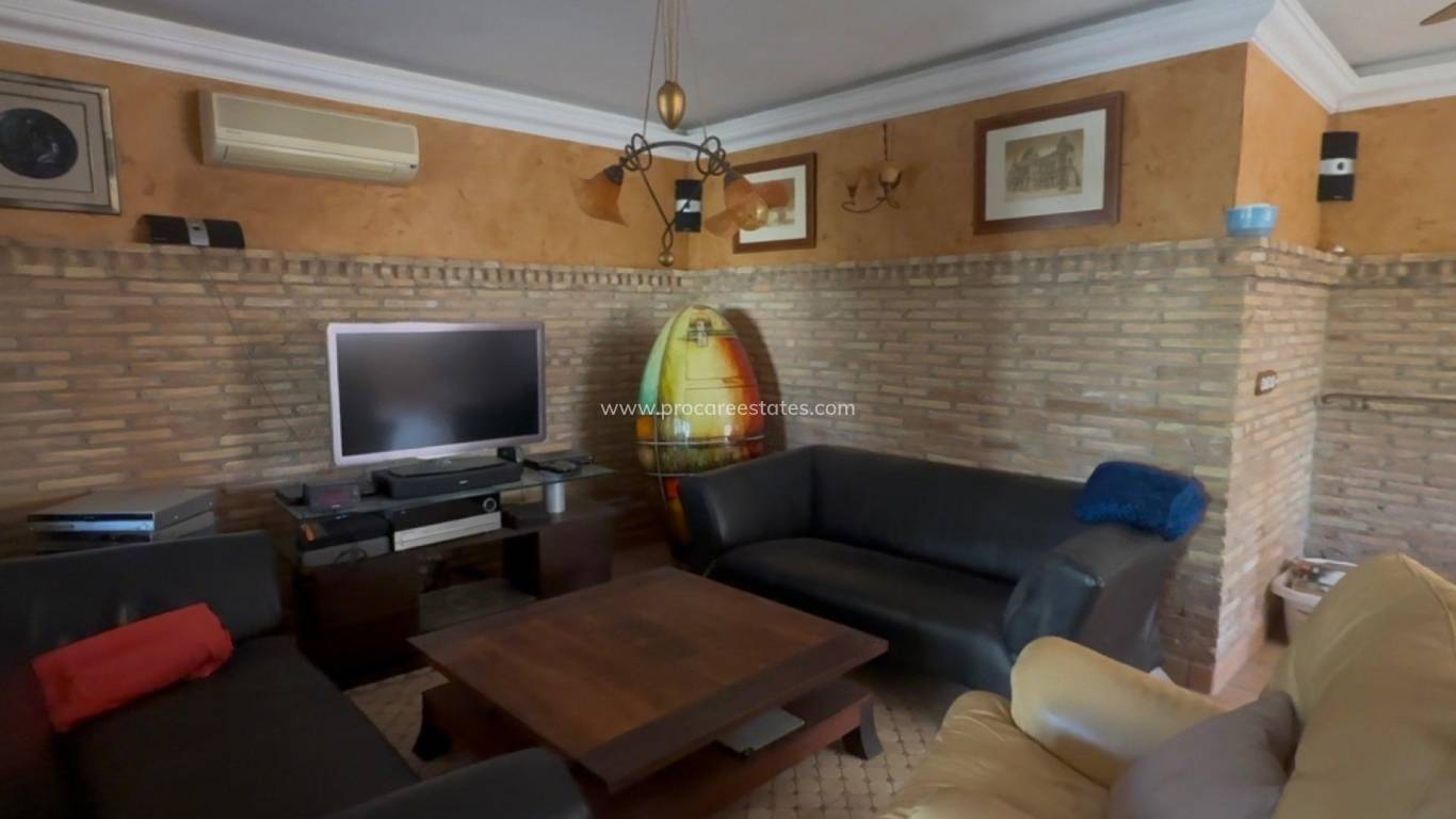 Resale - Villa - Los Nietos - Nietos  Los