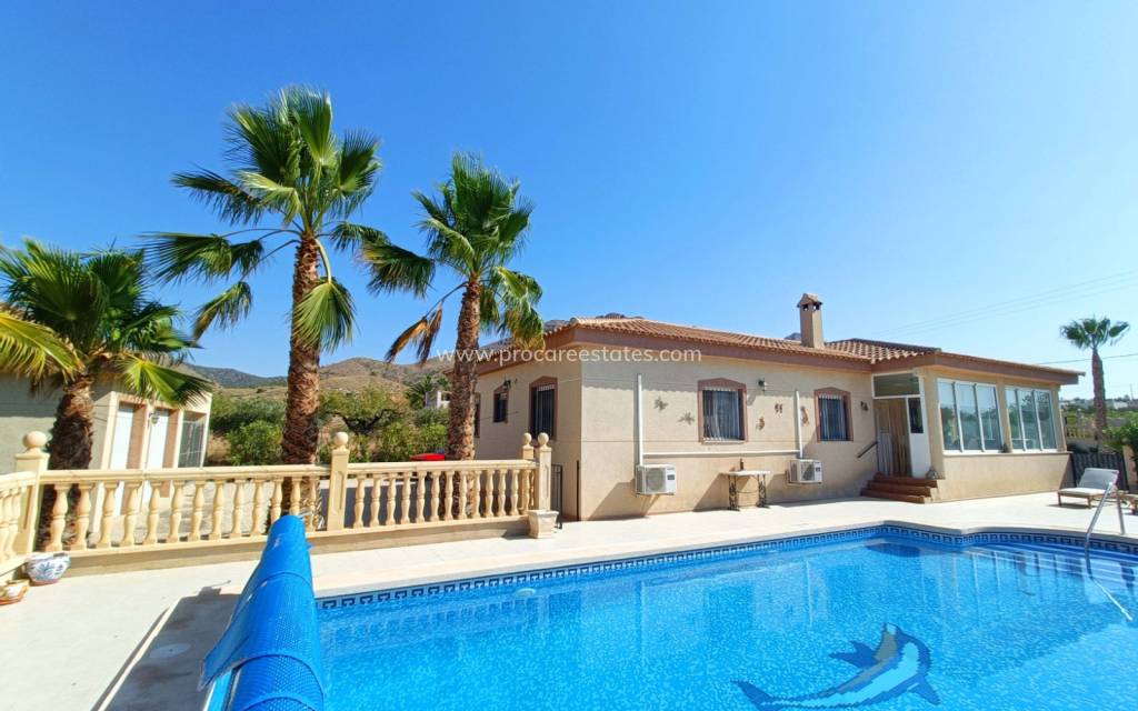 Resale - Villa - Macisvenda