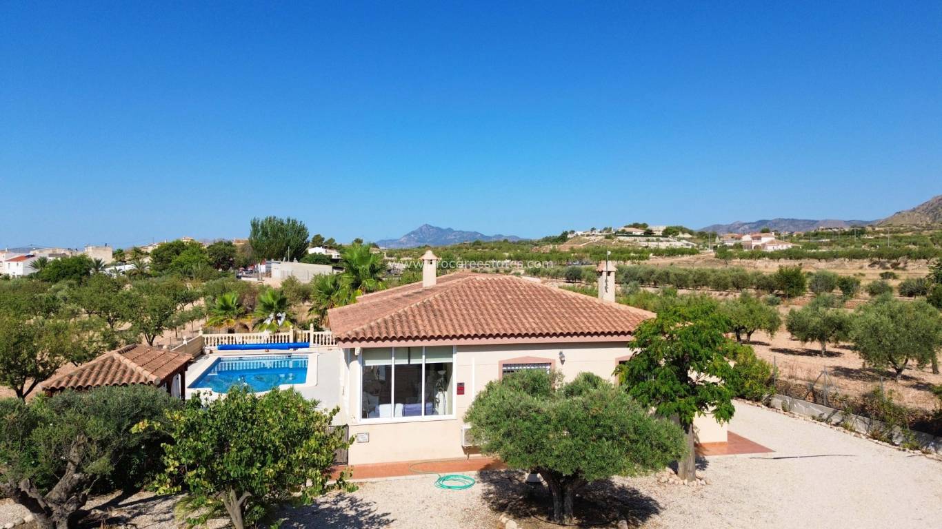 Resale - Villa - Macisvenda