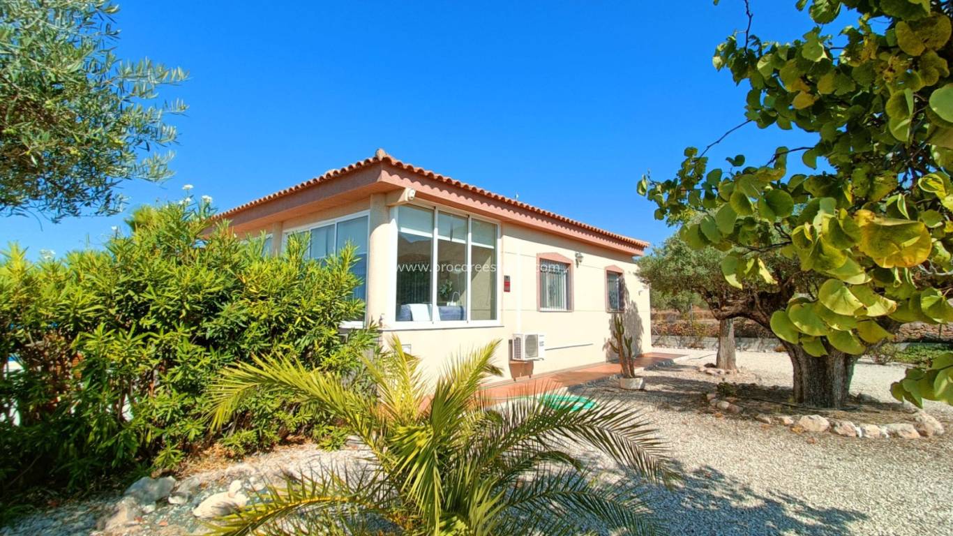 Resale - Villa - Macisvenda