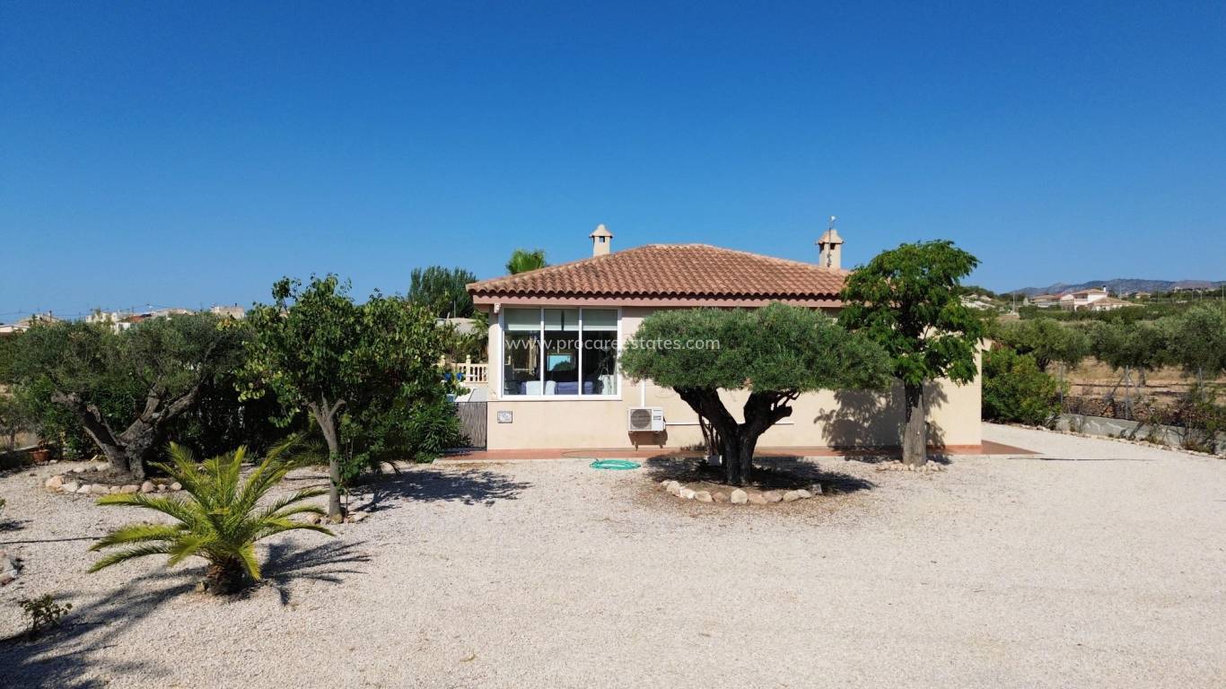 Resale - Villa - Macisvenda