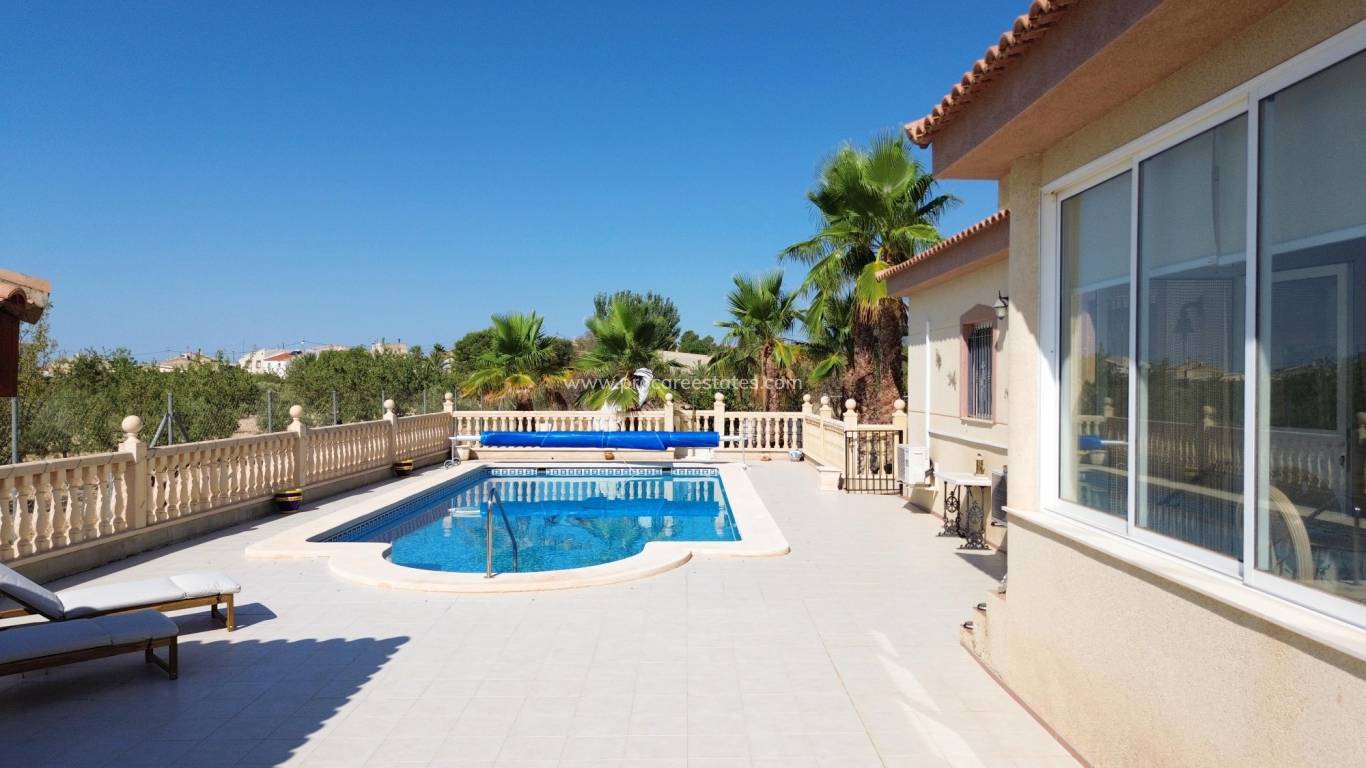 Resale - Villa - Macisvenda