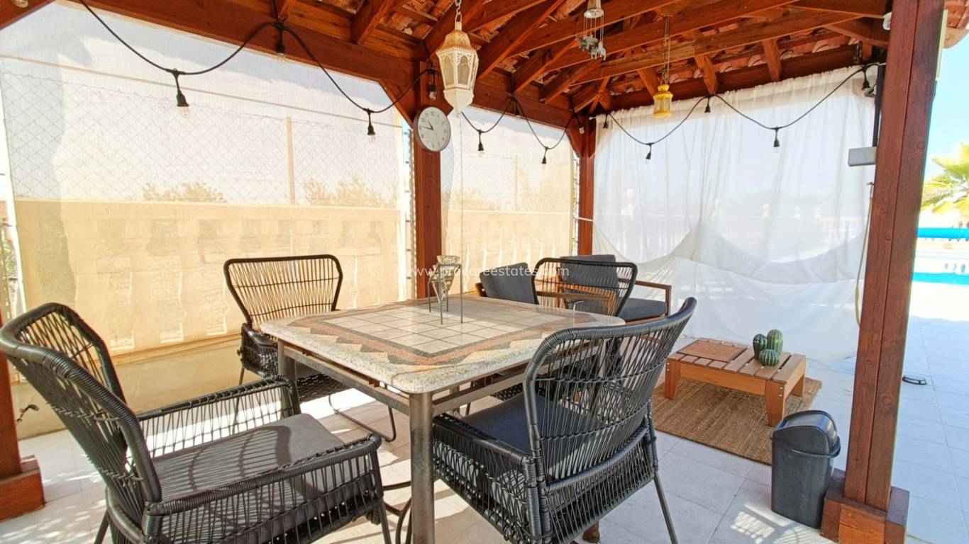 Resale - Villa - Macisvenda