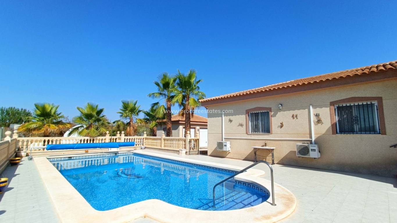 Resale - Villa - Macisvenda