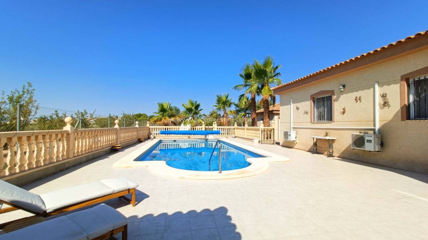 Resale - Villa - Macisvenda