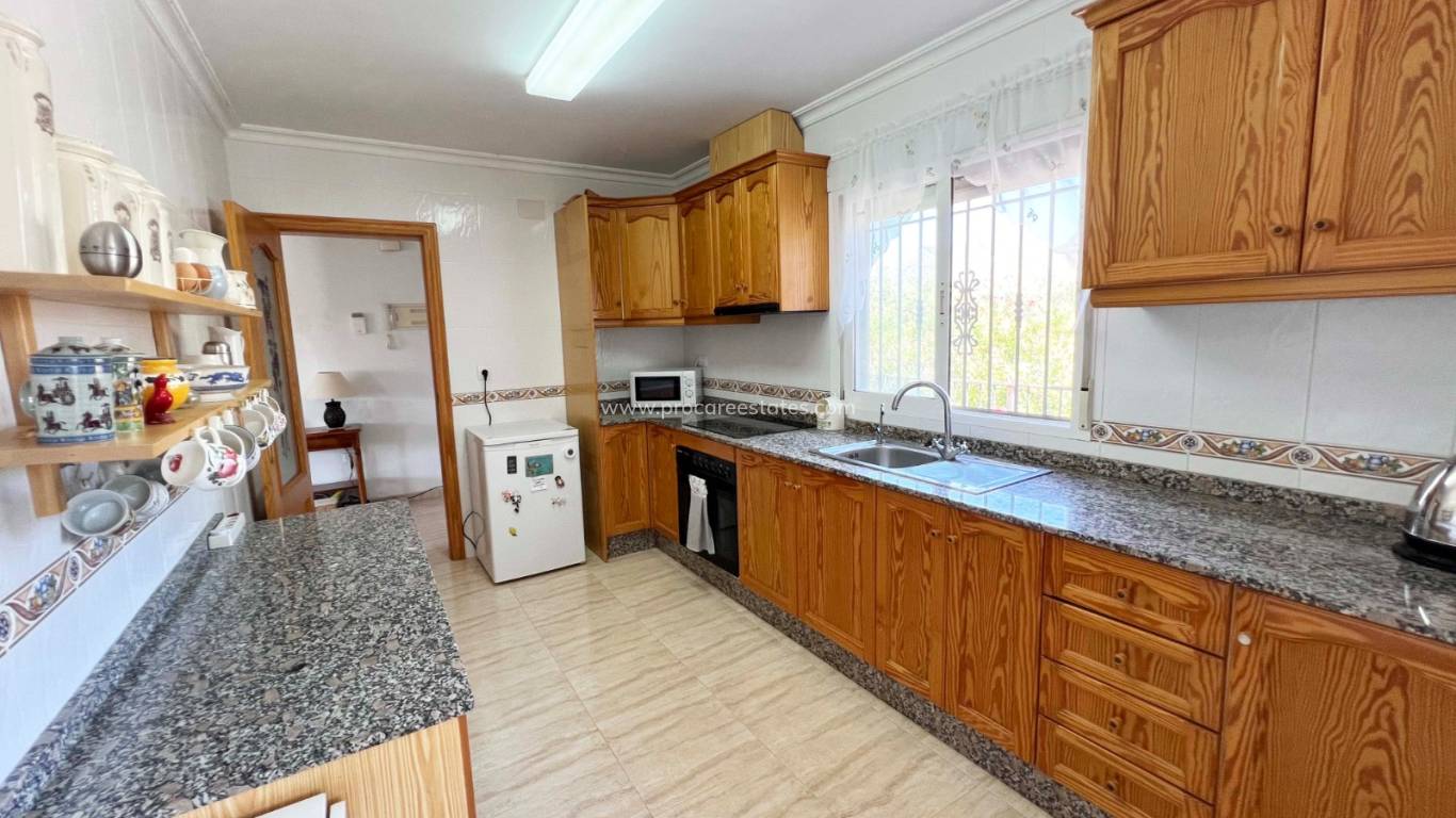 Resale - Villa - Macisvenda