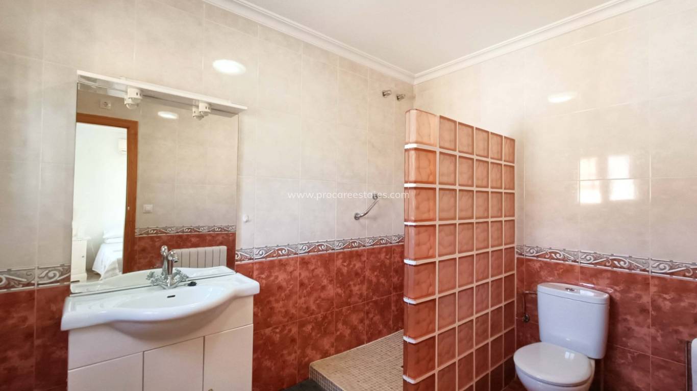 Resale - Villa - Macisvenda