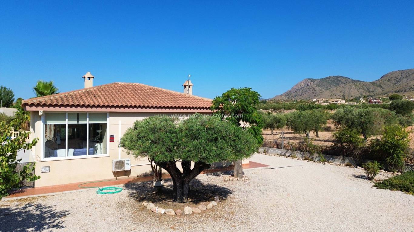 Resale - Villa - Macisvenda