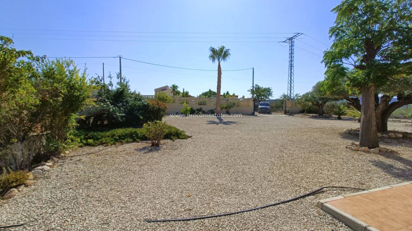 Resale - Villa - Macisvenda