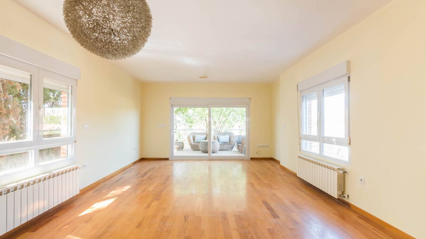 Resale - Villa - MOLINA DEL SEGURA