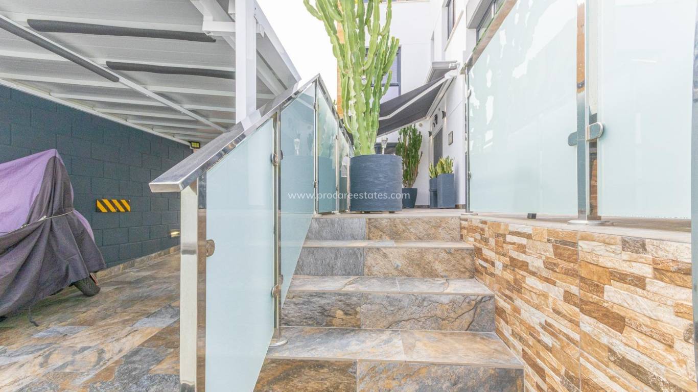 Resale - Villa - Orihuela Costa - Cabo Roig