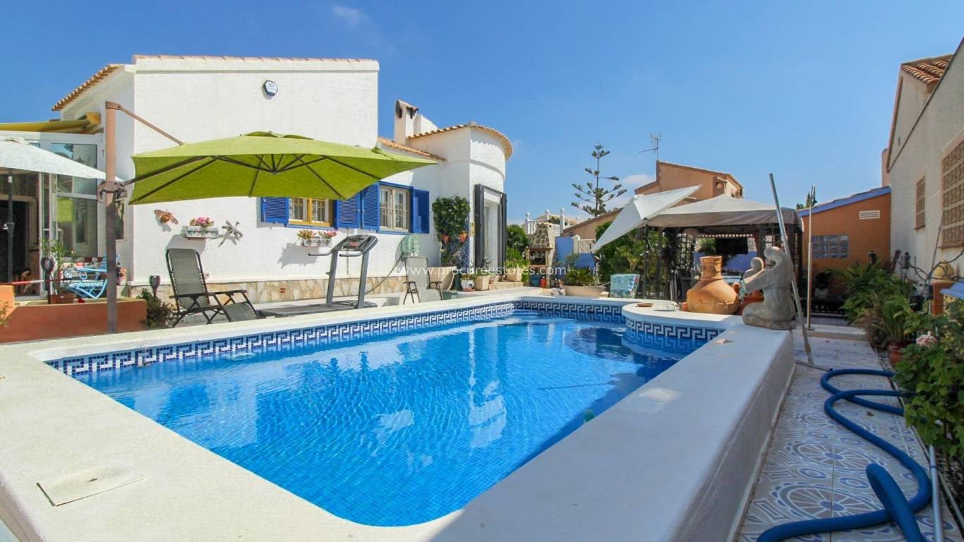 Resale - Villa - Orihuela Costa - Campoamor