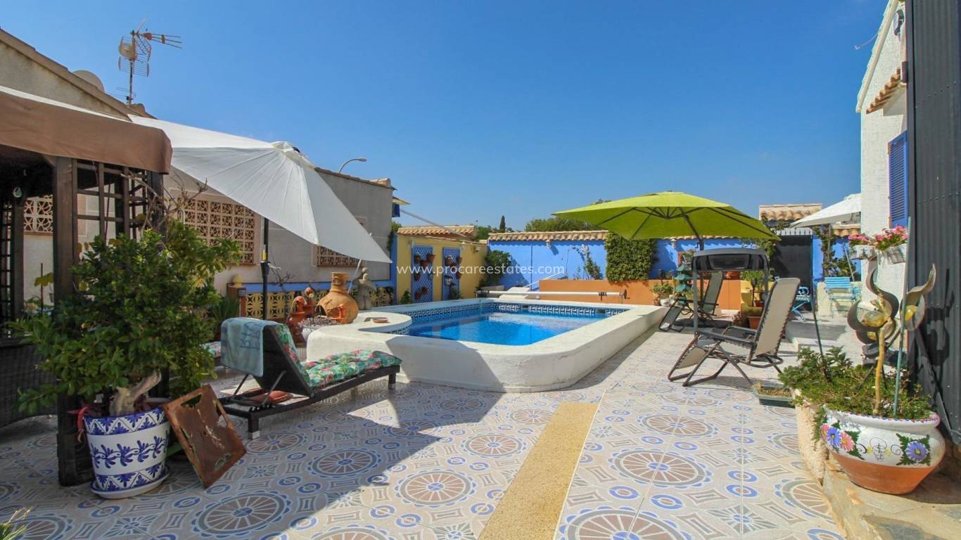 Resale - Villa - Orihuela Costa - Campoamor