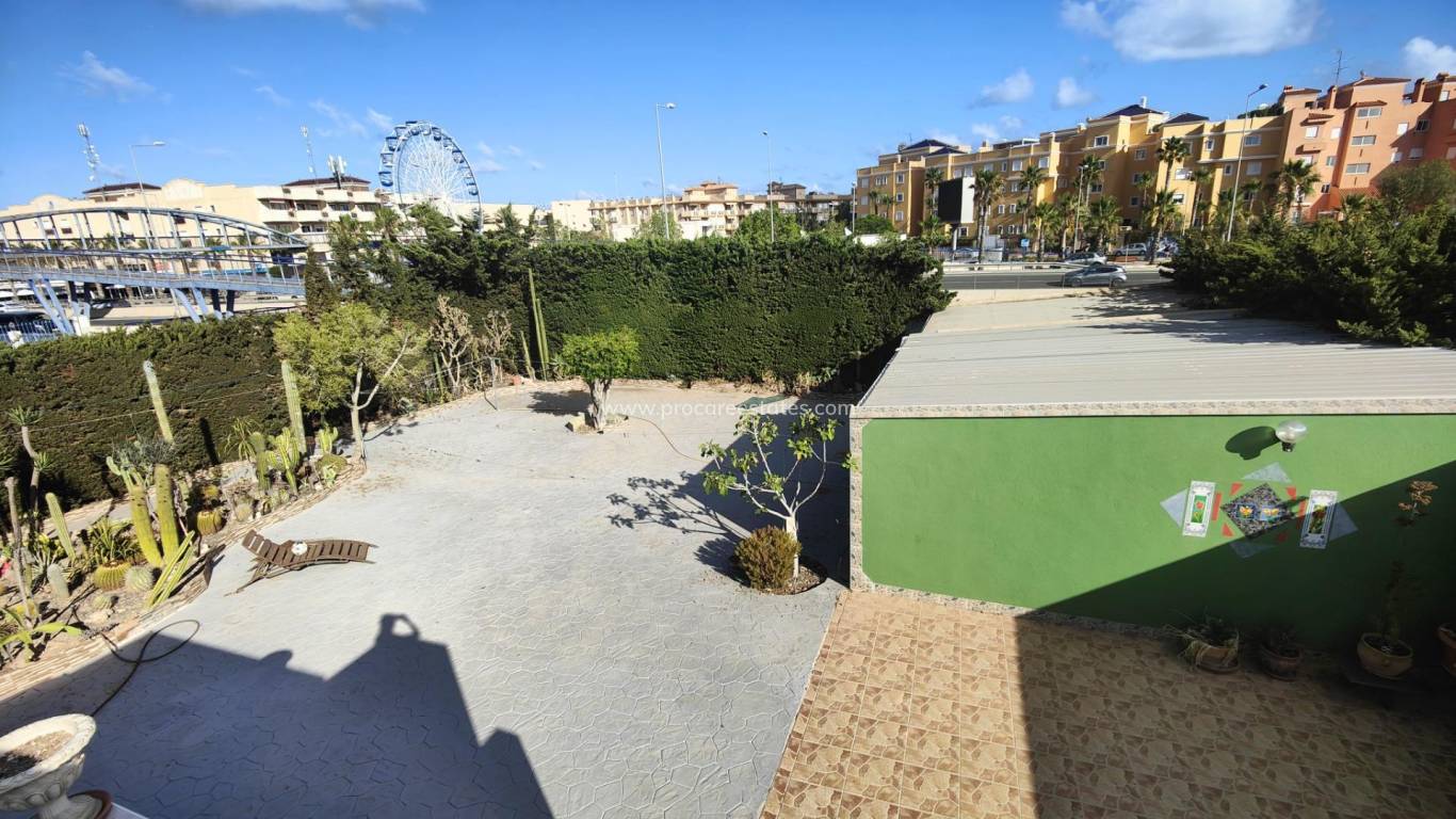 Resale - Villa - Orihuela Costa - Campoamor