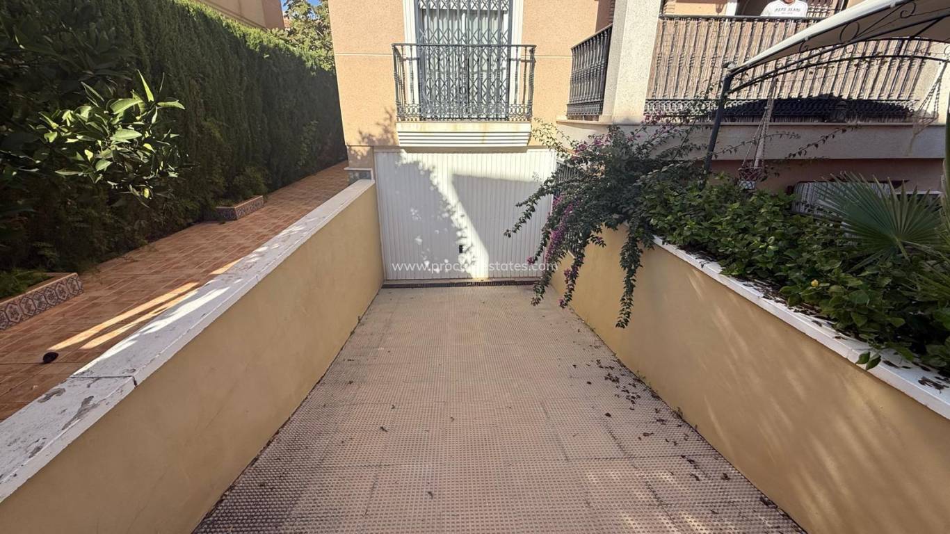 Resale - Villa - Orihuela Costa - Campoamor