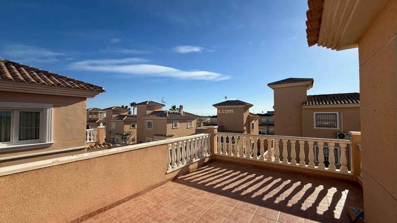 Resale - Villa - Orihuela Costa - Campoamor