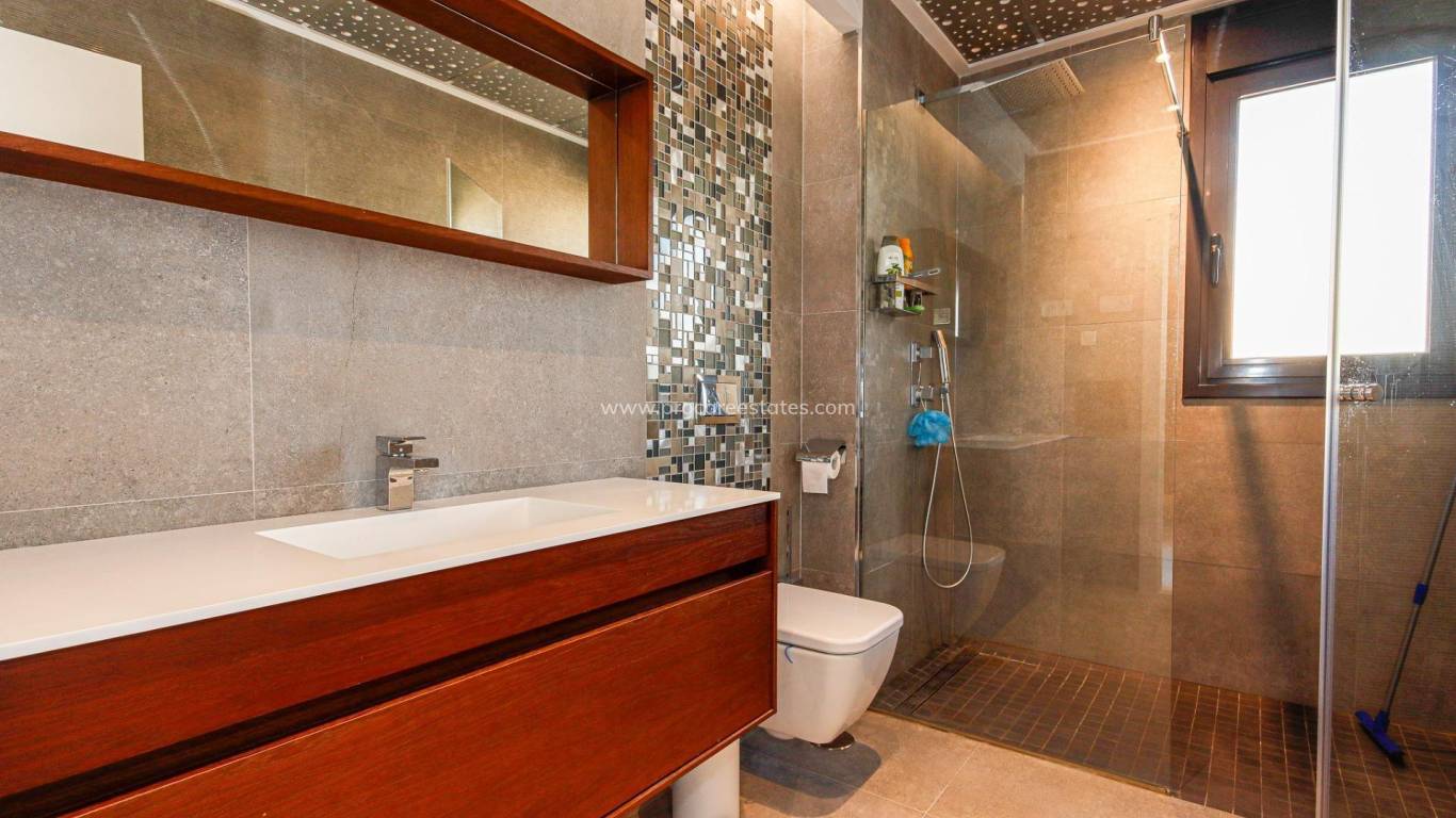 Resale - Villa - Orihuela Costa - Campoamor