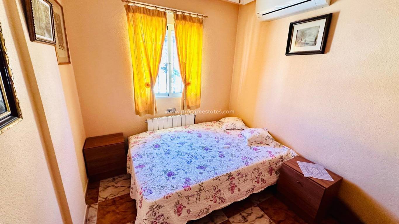 Resale - Villa - Orihuela Costa - Campoamor