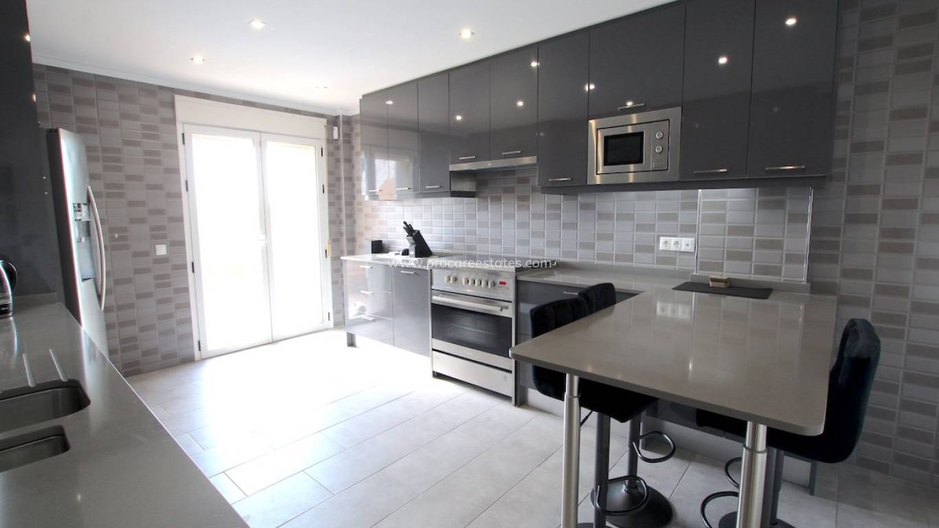 Resale - Villa - Orihuela Costa - Campoamor