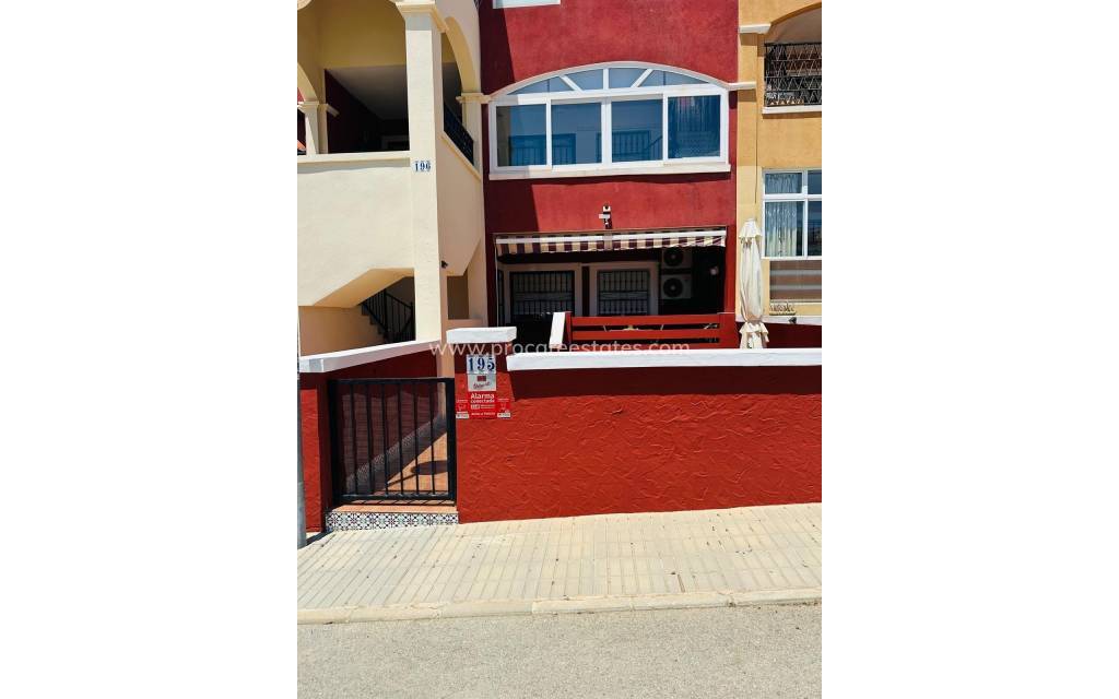 Resale - Villa - Orihuela Costa - Campoamor