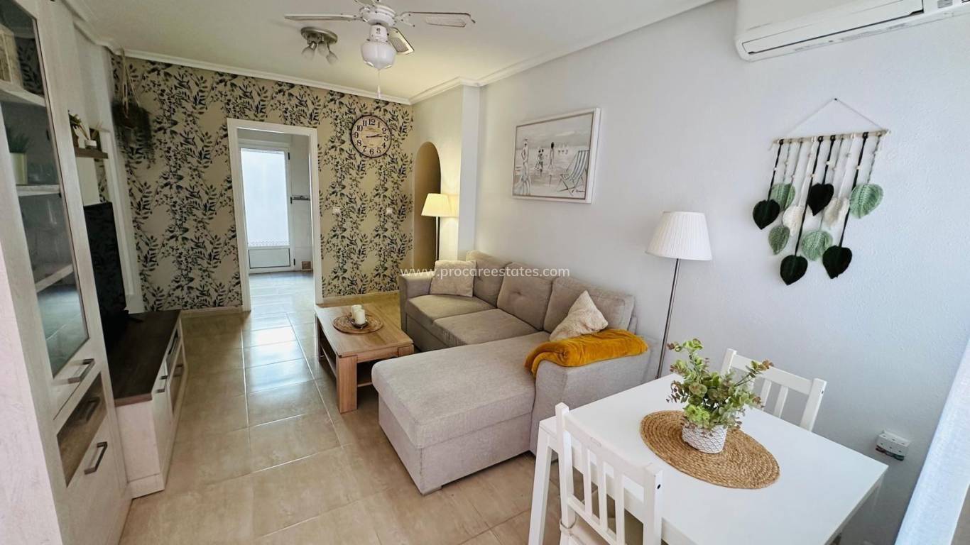Resale - Villa - Orihuela Costa - Campoamor