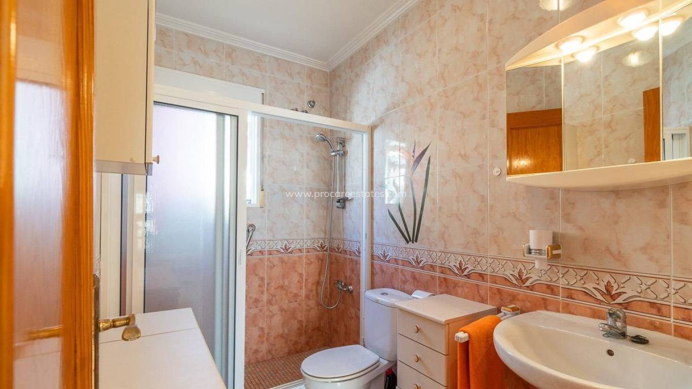 Resale - Villa - Orihuela Costa - La Zenia