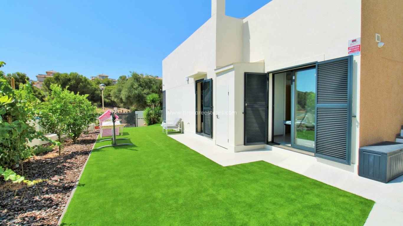Resale - Villa - Orihuela Costa - La Zenia