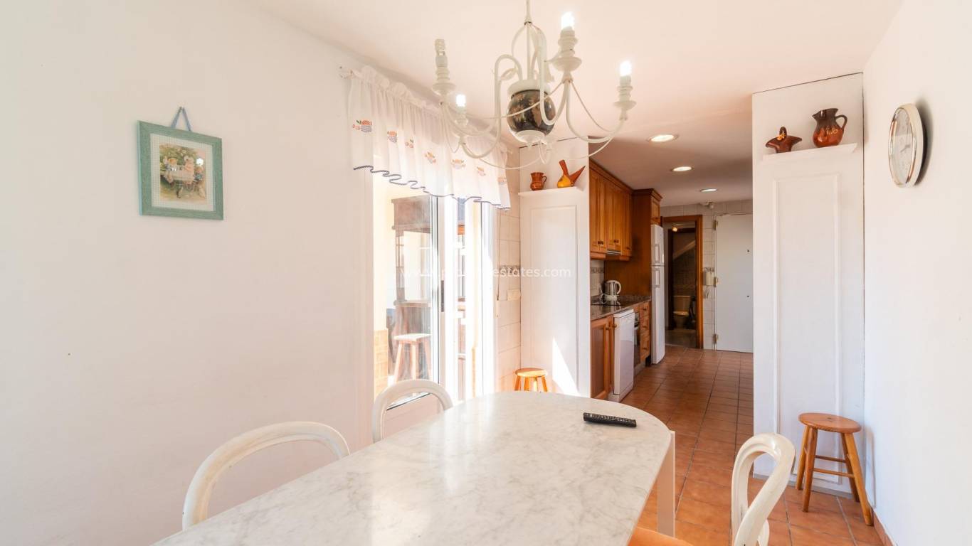 Resale - Villa - Orihuela Costa - La Zenia